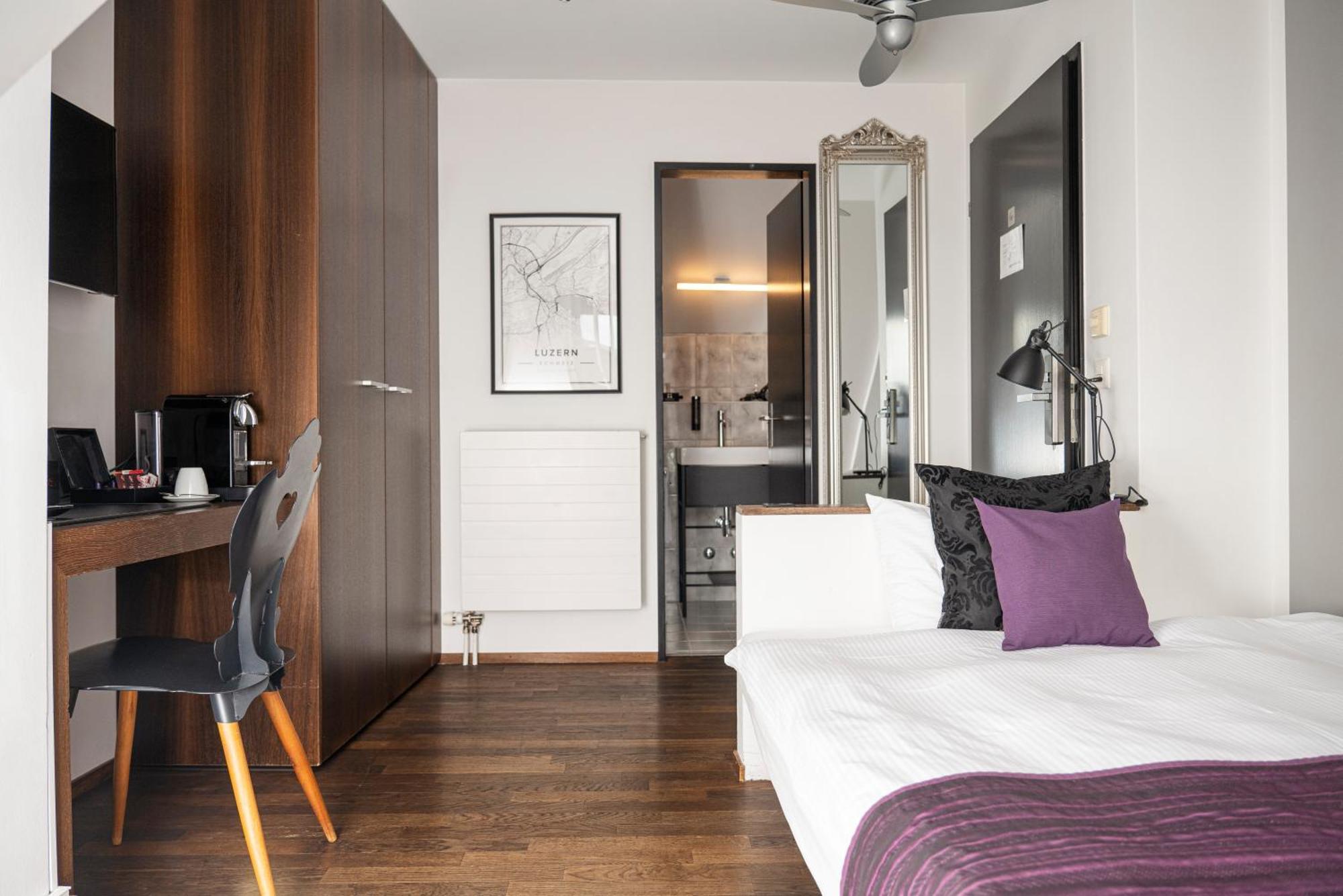 Boutique Hotel Weisses Kreuz - Adult Only Hotel Lucerna Esterno foto