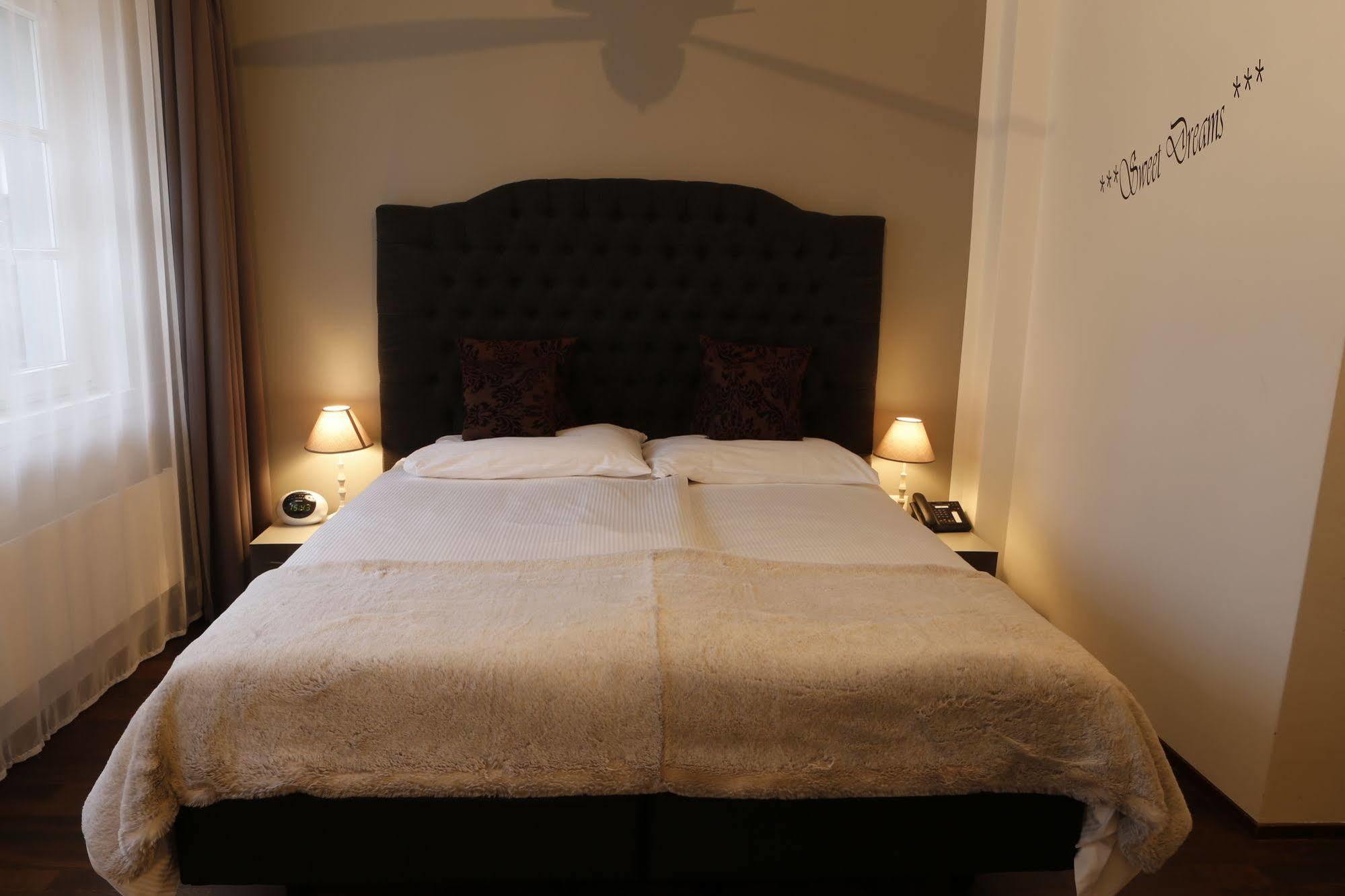 Boutique Hotel Weisses Kreuz - Adult Only Hotel Lucerna Esterno foto